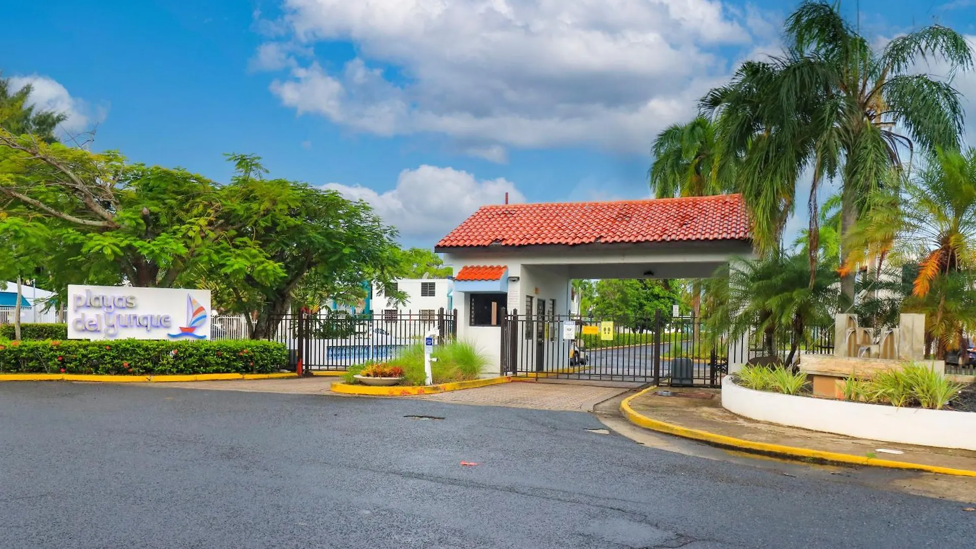 Villa Layka Beach House At Playas Del Yunque Rio Grande Apartment