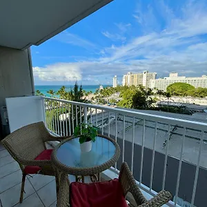 Downtown Beachfront Isla Luxury Apartment